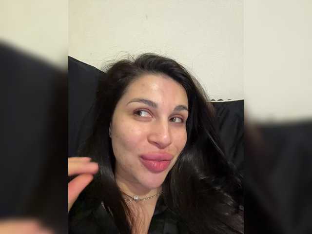 Екранни снимки на излъчване Helgapotakki