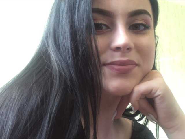 Екранни снимки на излъчване HelliSunny