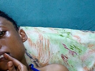 Еротичен видео чат Hennesy-Camila