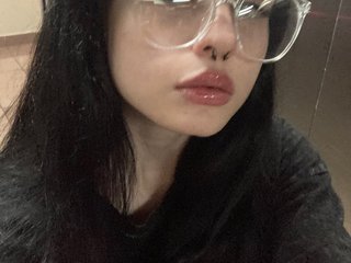 Еротичен видео чат KittiGirl