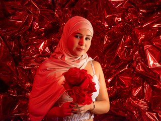 Еротичен видео чат Hijab-Sami
