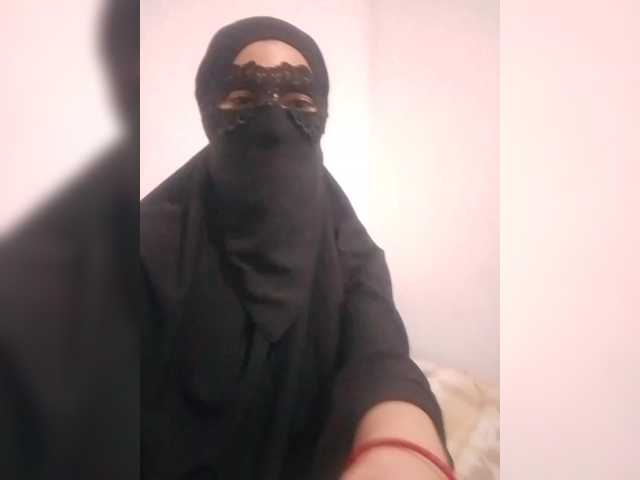 Екранни снимки на излъчване Hijabi-Girl