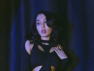 Еротичен видео чат HinaChan