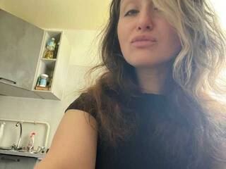 Еротичен видео чат Hitraya31