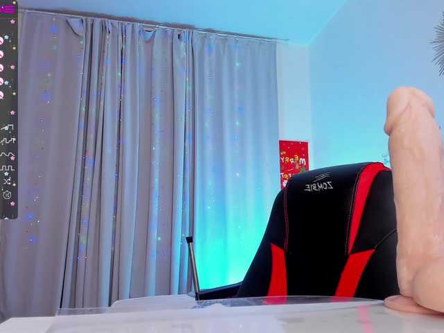 Екранни снимки на излъчване Holly-Lopez