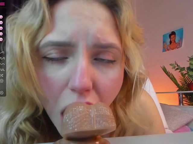 Екранни снимки на излъчване Holly-Lopez