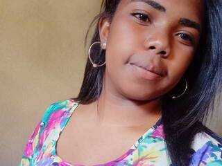 Еротичен видео чат Honeyhoney3