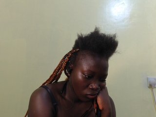 Еротичен видео чат Hornybee2