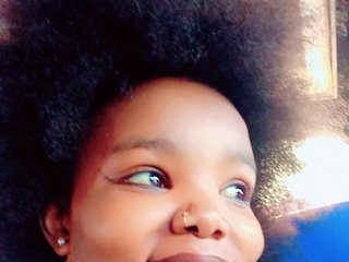 Еротичен видео чат HotAFQueen