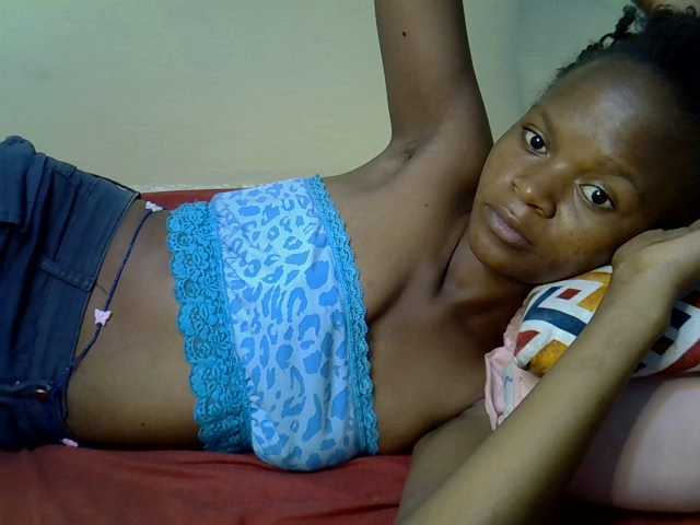 Екранни снимки на излъчване Hotdreamteen001