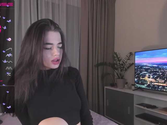 Екранни снимки на излъчване HotGirlEva