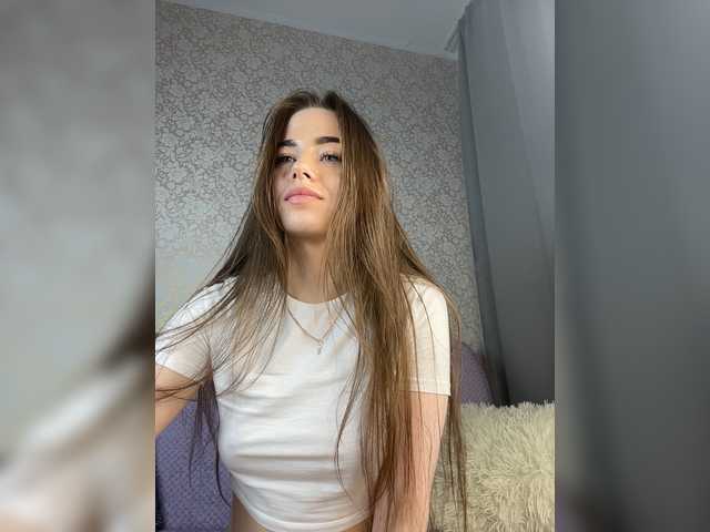 Екранни снимки на излъчване HotGirlEva