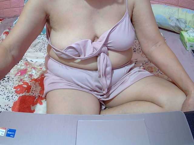 Екранни снимки на излъчване hotgrannyxx