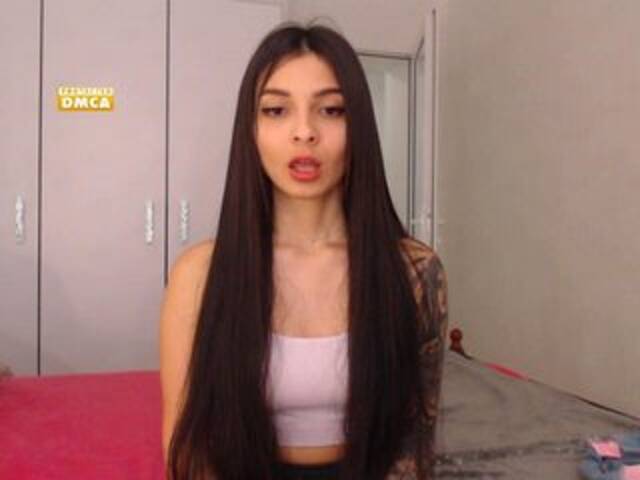 Екранни снимки на излъчване wow_karina