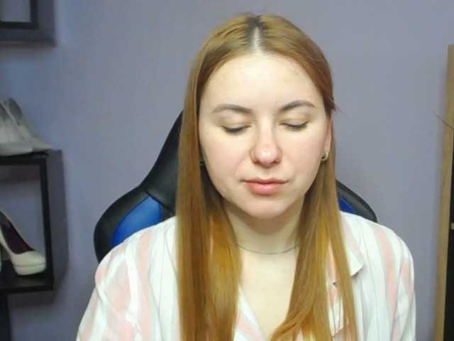Екранни снимки на излъчване hottiexLayla