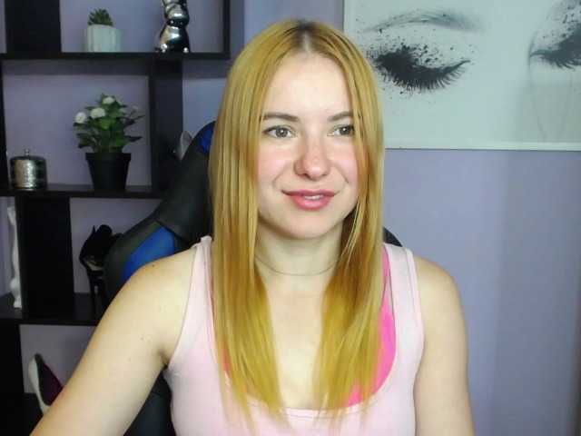Екранни снимки на излъчване hottiexLayla