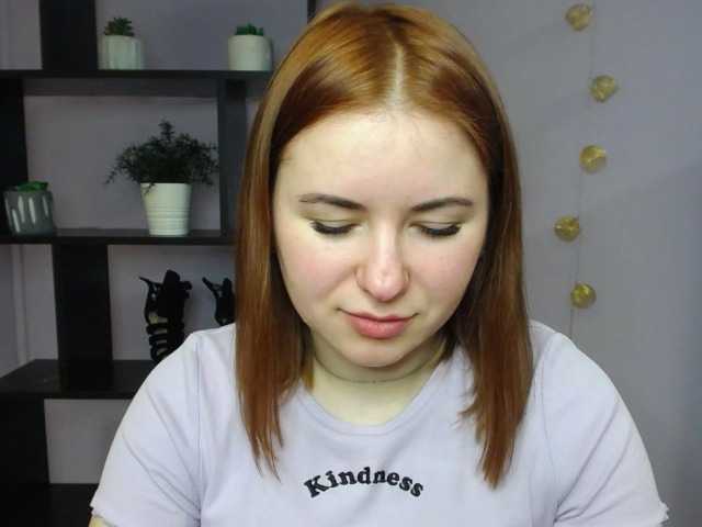 Екранни снимки на излъчване hottiexLayla