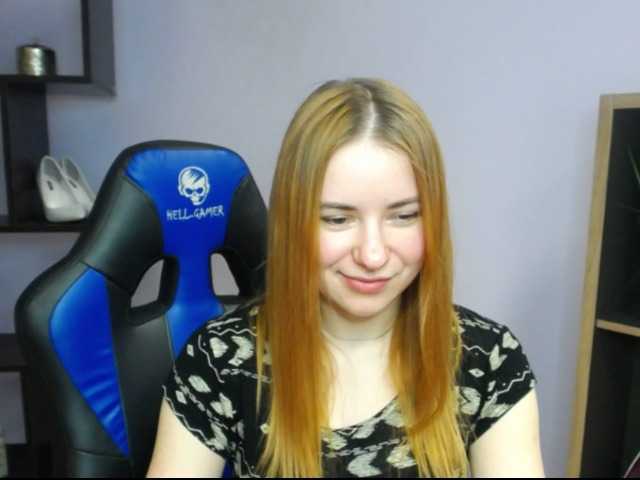 Екранни снимки на излъчване hottiexLayla