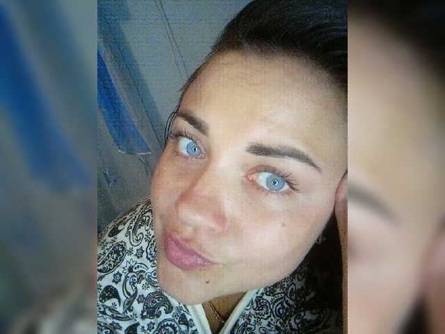 Екранни снимки на излъчване HottyAssGirl