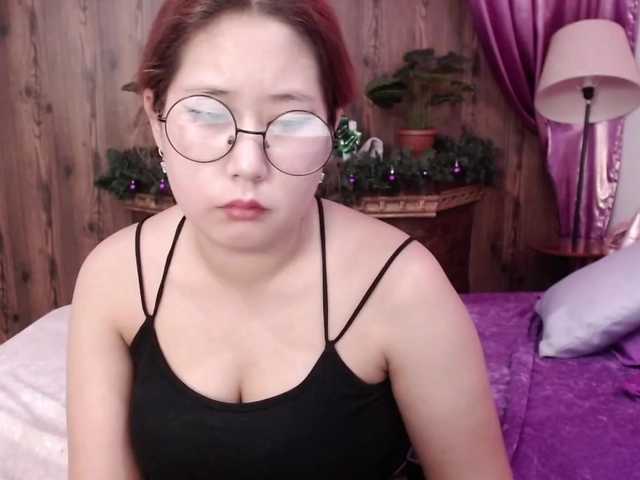 Снимки icemarshmallo Welcome in my room, im Mia. Dont be shy to chatting with me , i here to meeting new people and have fun