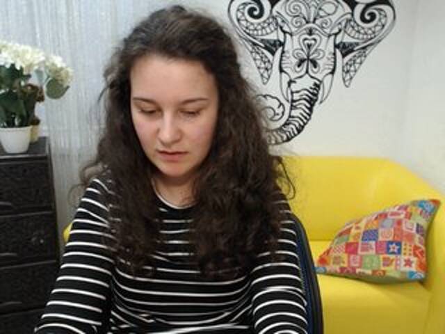 Екранни снимки на излъчване ImCharming