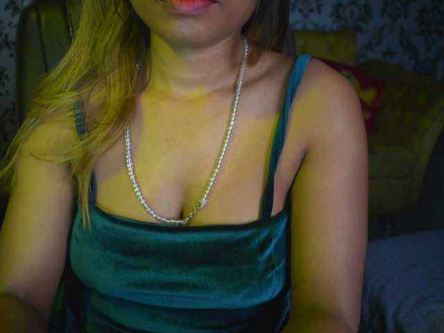 Снимки indianpriya 500 tokens for pvt and c2c | deep fingering | squirt show in private |55 tk , 77 tk help me squirt on ultra high #asian #indian