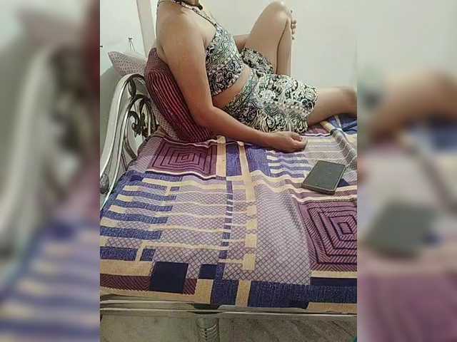 Екранни снимки на излъчване Indianwife