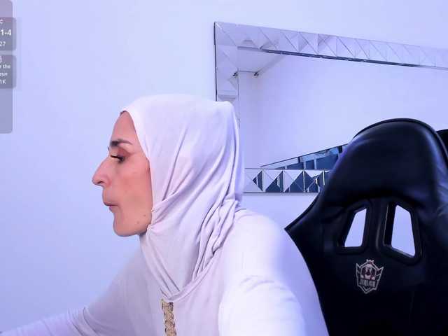 Екранни снимки на излъчване IrisKarimm