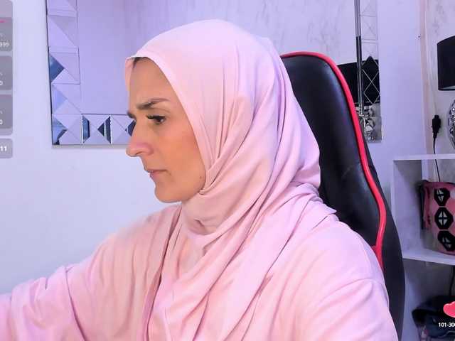 Екранни снимки на излъчване IrisKarimm