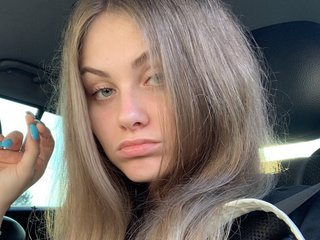 Еротичен видео чат IsabelGood