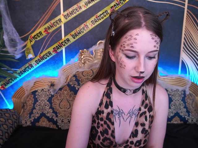 Екранни снимки на излъчване IsabelleDior