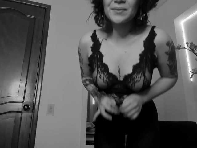 Снимки IsabelleRed today make me drown with my big toy /control my lush in priv ♥ #latina #anal #shorthair #tattoo #new #lovense" /snapchatfree / bellered21