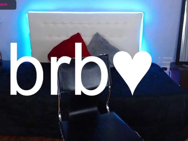 Екранни снимки на излъчване Issa-queen