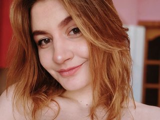 Еротичен видео чат BizzyBeee