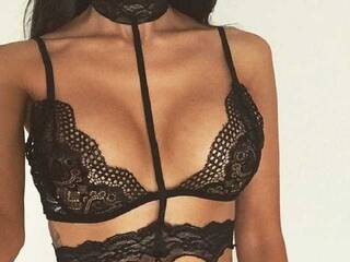 Еротичен видео чат Jaklina