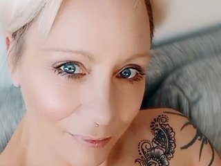 Еротичен видео чат JaninaSecrets