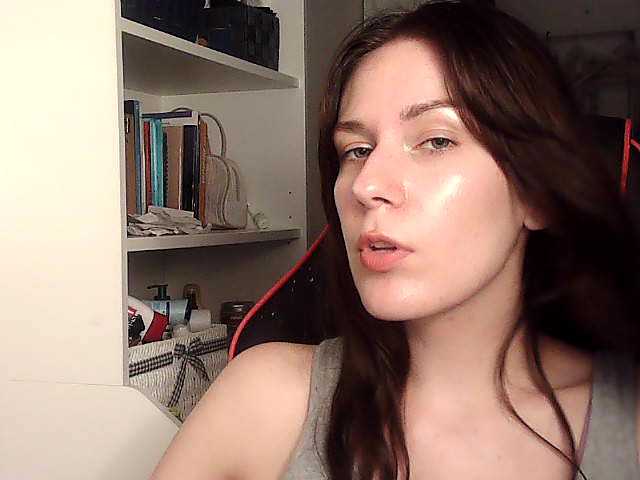 Екранни снимки на излъчване JennyHoney