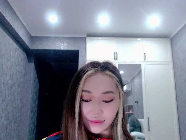 Екранни снимки на излъчване jenycouple