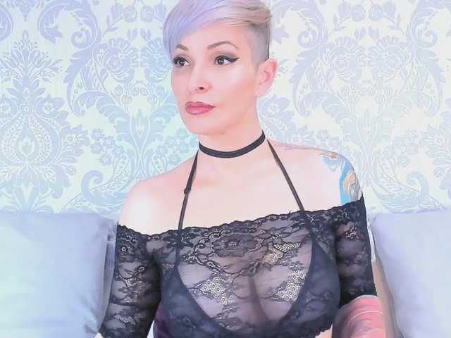 Екранни снимки на излъчване JessieStar