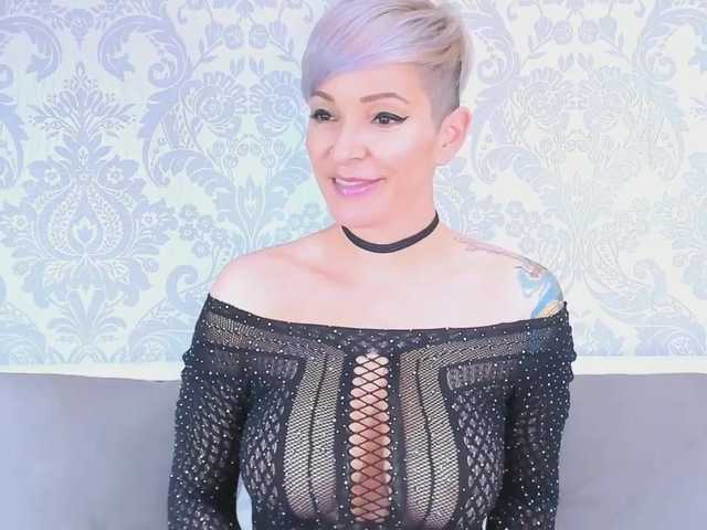 Екранни снимки на излъчване JessieStar