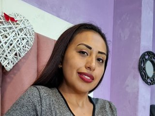 Еротичен видео чат Jiovana