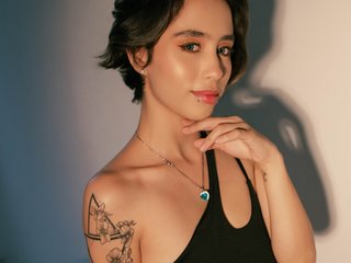 Еротичен видео чат JuanaReed