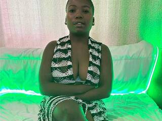 Еротичен видео чат JuicySam1998