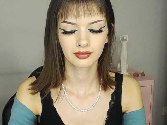 Снимки juicyVicky Let me make ur experience unforgetable ;) #sexy #tease #seduction #petite #natural #tiny #pierced #cfnm #domina #makeup #fetish #feet #armpits #joi #cbt #humiliation