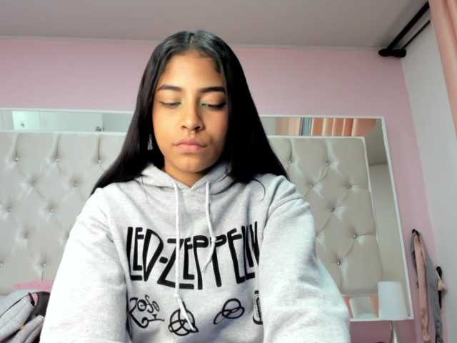 Екранни снимки на излъчване julia-rose