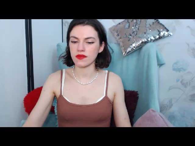 Снимки JuliaDream Hi, I'm new here, looking for some fun ;* MENU: * blow a kiss - 20 tkn * show figure - 50 tkn * show ass - priv :*