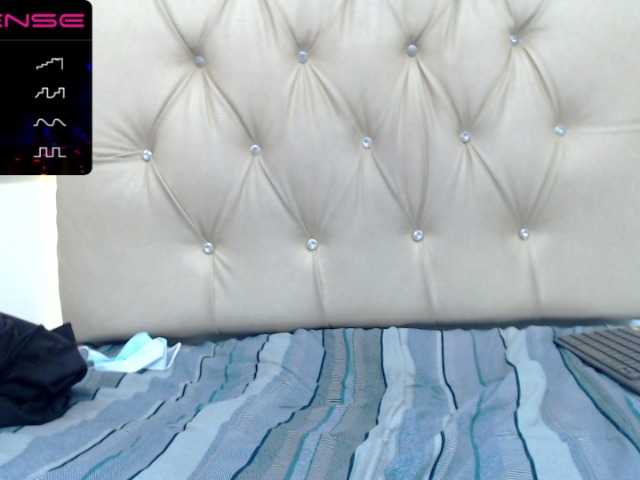 Екранни снимки на излъчване JuliaReeves