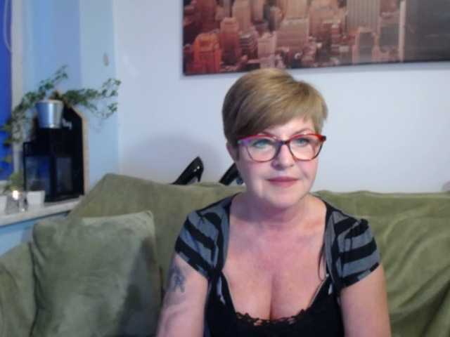 Екранни снимки на излъчване julieamberx