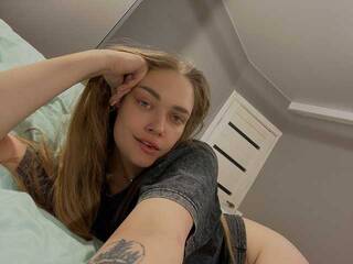 Еротичен видео чат HollyGolightly