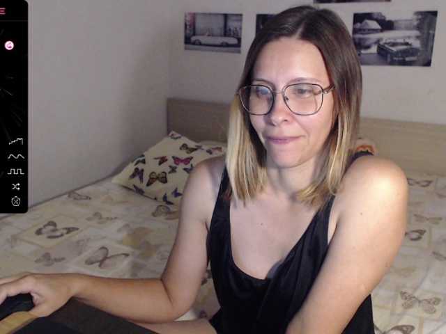 Снимки JustMeXY7 LOVENSE ON, tits -100 toks, pussy -150 toks, naked and play -400 toks. Join me! :*